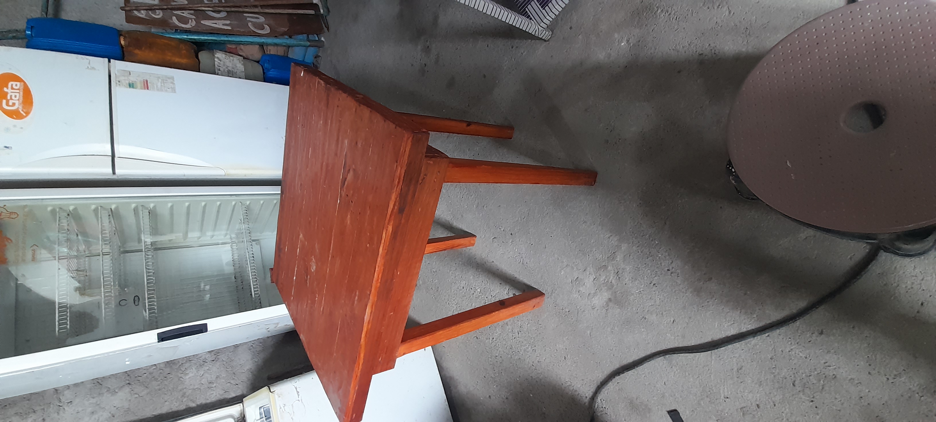 Mesa de pino Lustrada - Lote 3
